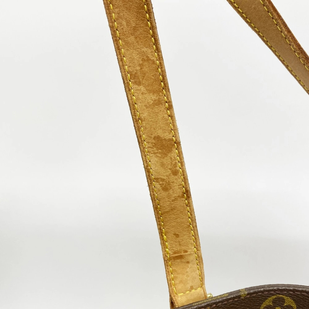 LOUIS VUITTON Brown Monogram Tote Bag - Picture 8 of 11